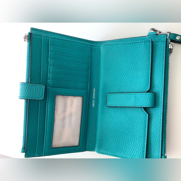 Michael Kors Adele wristlet wallet - Picture 4 of 12